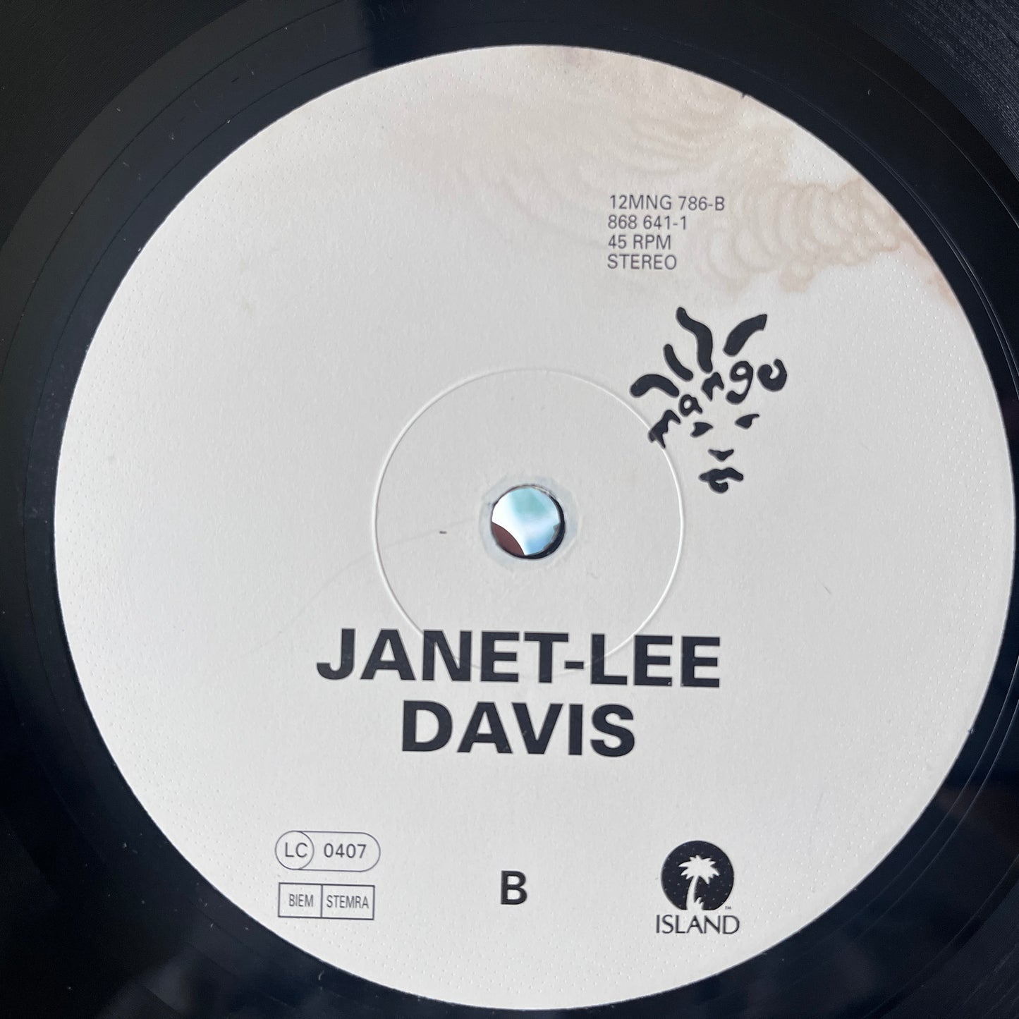 Janet Lee Davis – Pleasure Seekers