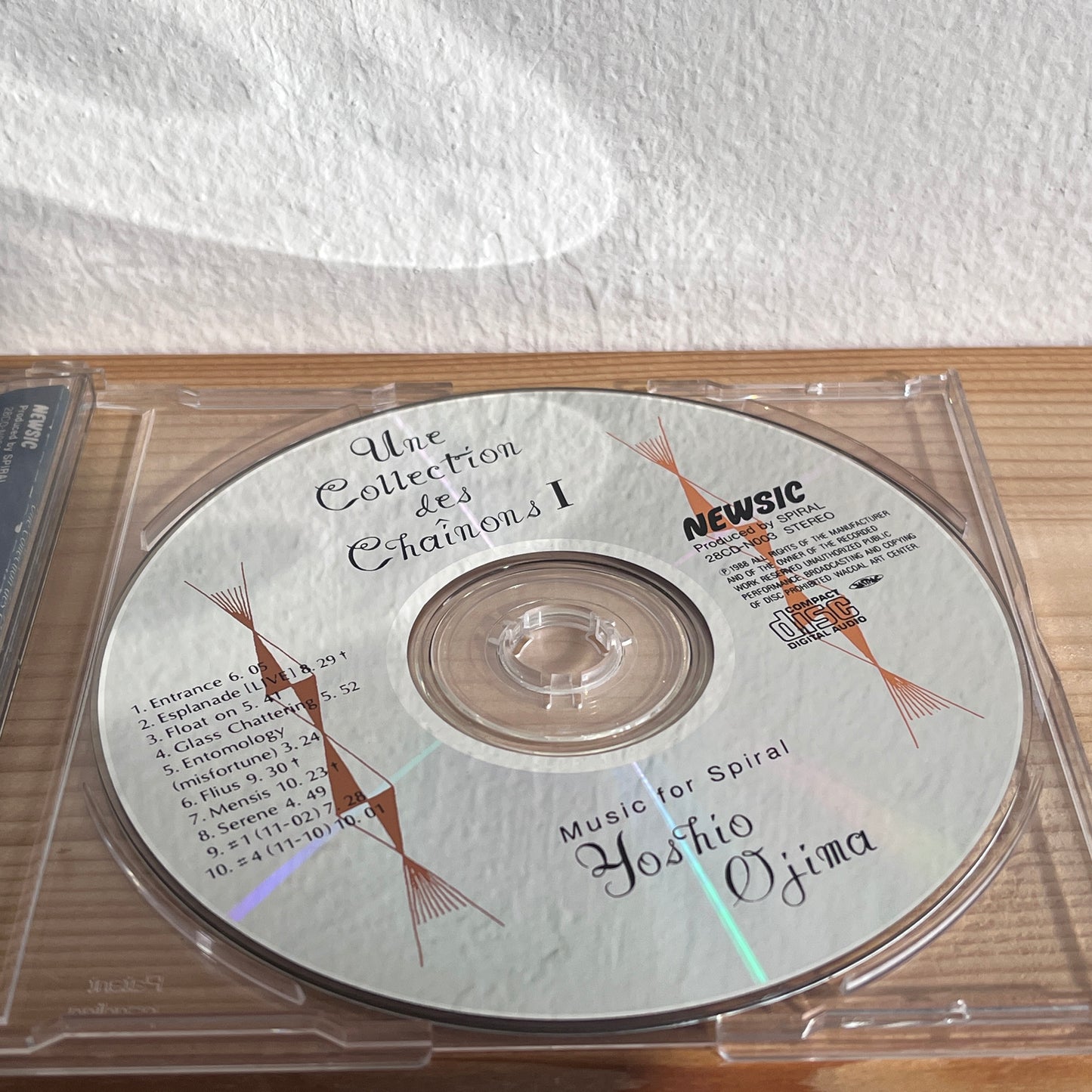 Yoshio Ojima 尾島由郎 – Une Collection Des Chaînons I: Music For Spiral