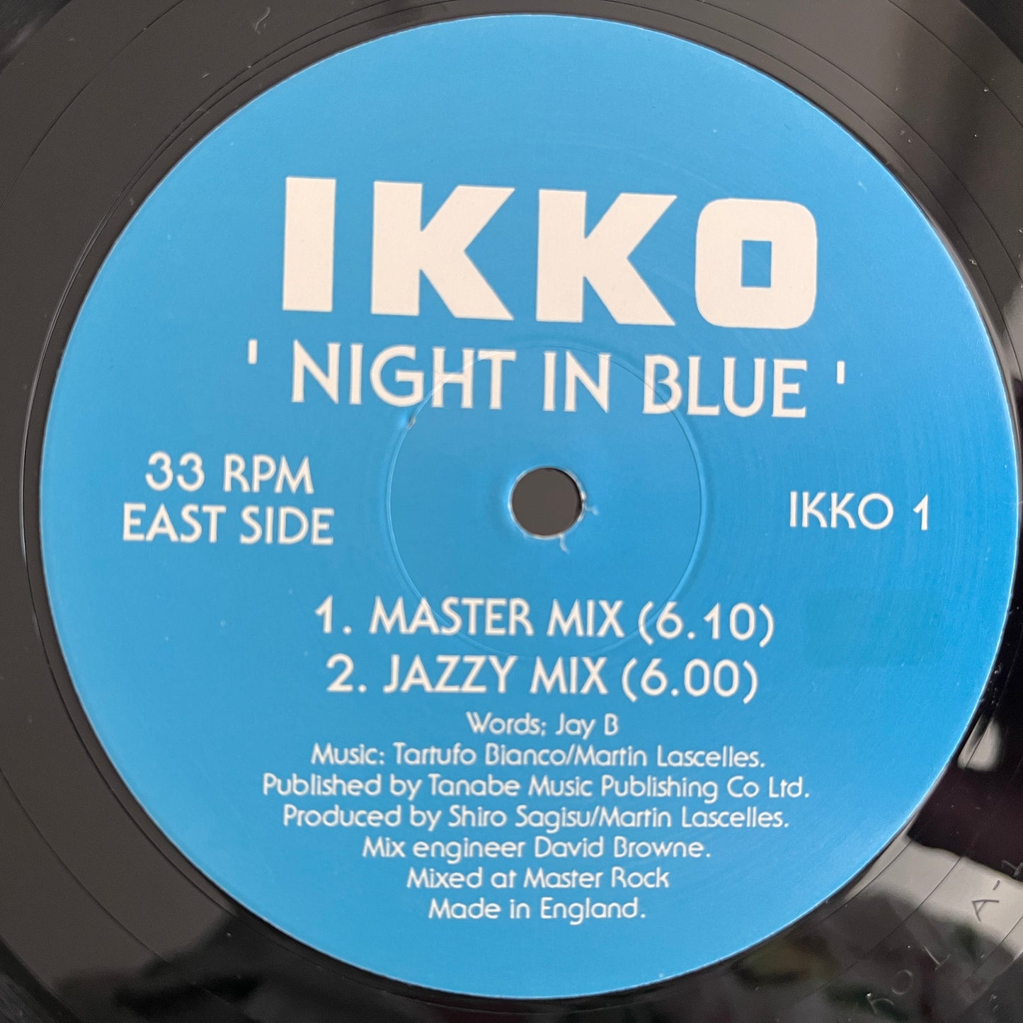 Ikko – Night In Blue