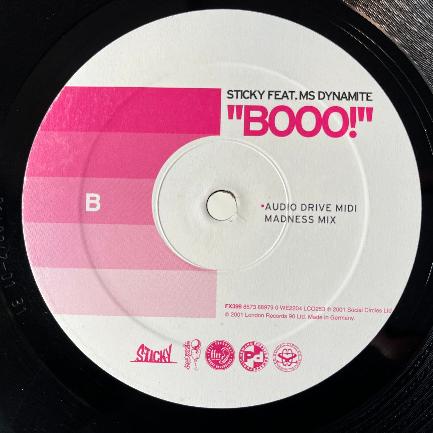 Sticky Feat. Ms Dynamite – Booo!