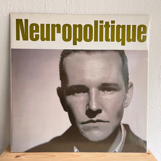 Neuropolitique – Menage À Trois