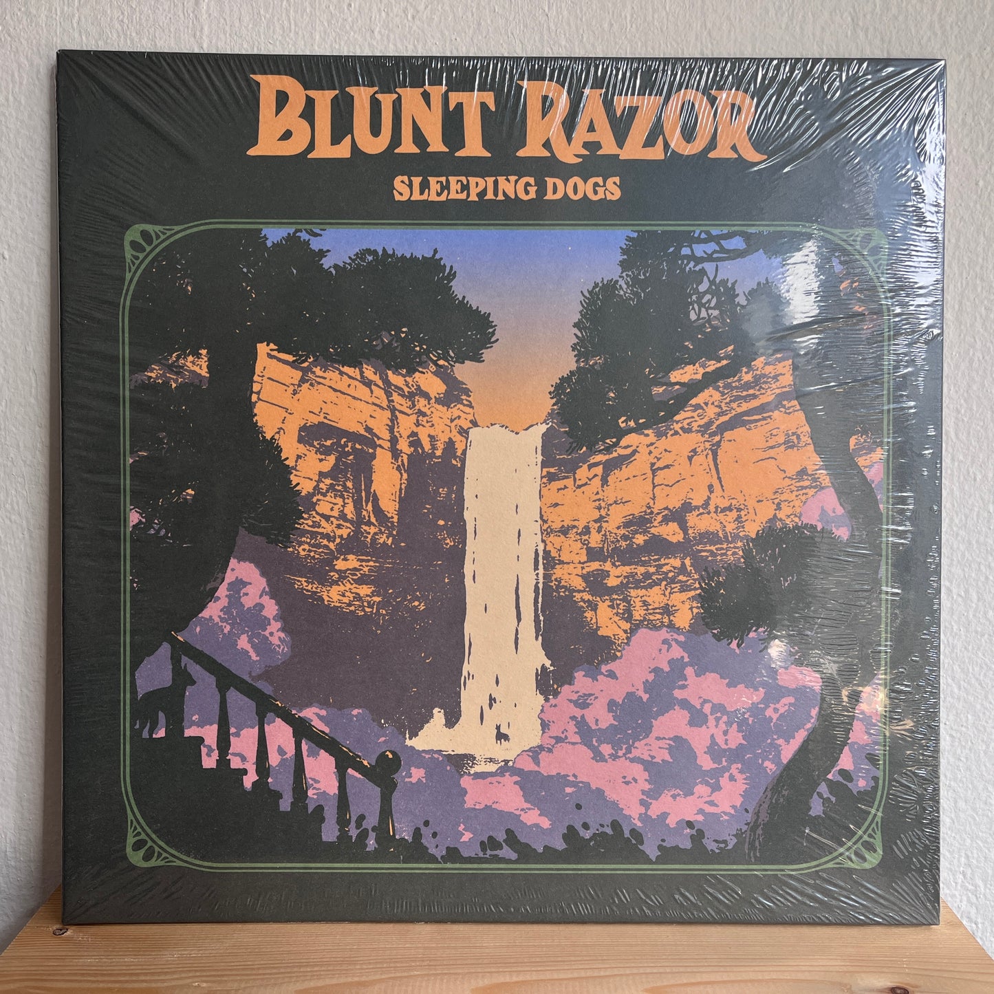 Sleeping Dogs – Blunt Razor