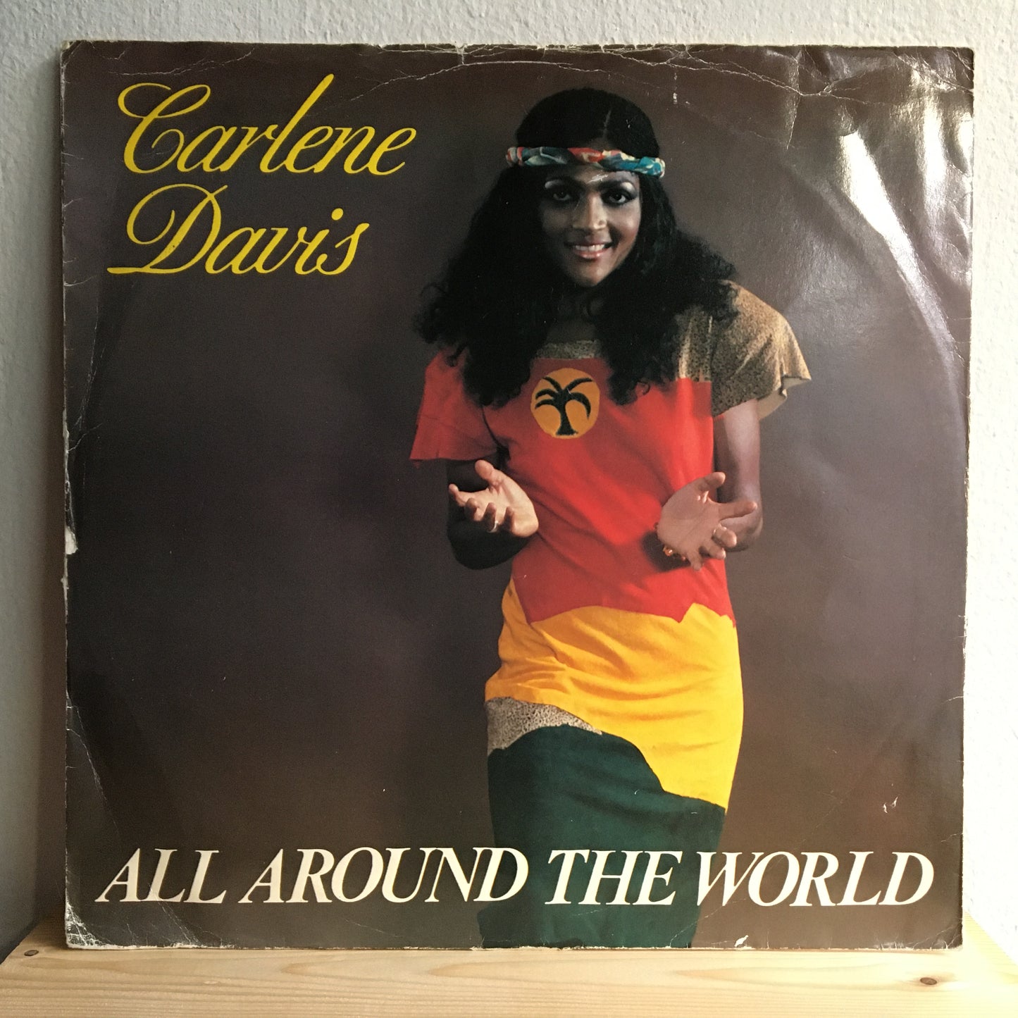 Carlene Davis – 环游世界
